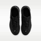 Tacos de fútbol de corte low para cancha cubierta Nike Jr. Tiempo Maestro Club