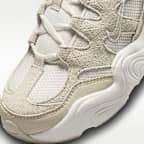 ナイキ テック ヘラ ウィメンズシューズ