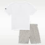 Conjunto de 2 piezas con shorts de French Terry para bebé Nike Sportswear