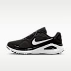 Tenis de correr en pavimento para hombre Nike Structure 26