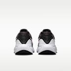 Γυναικεία παπούτσια για τρέξιμο σε δρόμο Nike Revolution 8