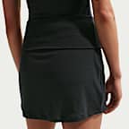 Dámská přiléhavá žebrovaná sukně se všitými šortkami Nike Sportswear Chill Knit se středně vysokým pasem