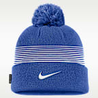 Gorro con dobladillo y pompón universitario Nike para hombre BYU Sideline Peak