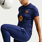 Haut de foot d'avant-match Nike Dri-FIT FC Barcelona Third pour femme