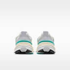 Tenis con detalles reflejantes para mujer Nike V2K Run