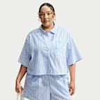 Playera a rayas oversized para mujer (talla grande) Nike Sportswear Chill Poplin