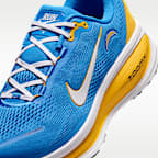 Tenis de correr en pavimento de la NFL para hombre Nike Vomero 18 (Los Angeles Chargers)