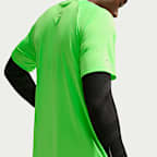 Nike Stride Men's Dri-FIT ADV Short-Sleeve Running Top
