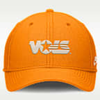 Gorra universitaria Nike Dri-FIT para hombre Tennessee Legacy Rise Vintage