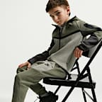 Nike Sportswear Tech Fleece Older Kids' Joggers