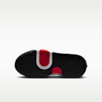 Nike Team Hustle D 11 Big Kids' Basketball Shoes