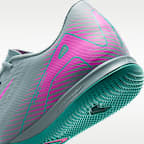 Nike Mercurial Vapor 16 Academy Indoor/Court Low-Top Soccer Shoes