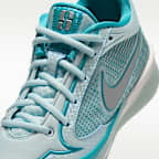 Tenis de básquetbol para niños grandes Sabrina 4 "Eyes on the Prize"