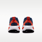 Tenis de correr en pavimento para hombre Nike College Vomero 18 (Auburn)
