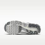 Nike Zoom Vomero 5 Men's Shoes