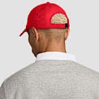 Nike Dri-FIT Club Unstructured Metal Swoosh Cap