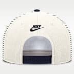 Gorra universitaria Nike Dri-FIT ajustable y con estructura A-Frame para hombre Michigan Origin of Speed Rise