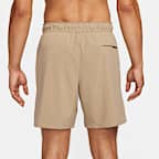 Shorts versátiles Dri-FIT de 18 cm sin forro para hombre Nike Unlimited