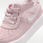 Tenis para bebé e infantil Nike Force 1 Low LV8 EasyOn