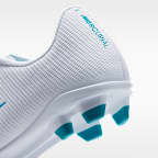 Nike Jr. Mercurial Vapor 17 Club Older Kids' Multi-Ground Low-Top Football Boots