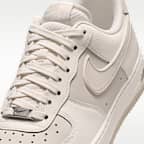 Nike Air Force 1 '07 LV8 herenschoenen