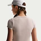 T-shirt o skróconym kroju dla dużych dzieci (dziewcząt) Nike Sportswear