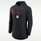 Playera de manga larga universitaria Nike Dri-FIT con gorro para hombre Oklahoma Legacy