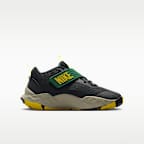 Tenis de básquetbol para niños grandes Nike Team Hustle D 12