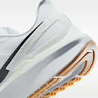 Tenis de correr en pavimento para hombre Nike Structure 25