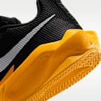 Tenis de básquetbol para niños grandes Nike S.T. Dynamite