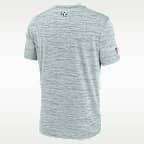 Playera Nike Dri-FIT de la NFL para hombre New England Patriots Rivalries Collection Sideline Velocity
