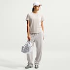 Nike Sportswear Club Essentials Camiseta - Mujer