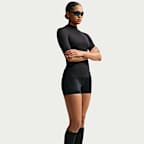 T-shirt de manga curta NikeSKIMS Weightless para mulher