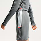 Shorts de fútbol de tejido Knit Dri-FIT para niños talla grande Nike Academy