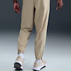 Pants Dri-FIT entallados versátiles para hombre Nike Form