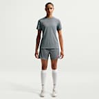 Shorts de fútbol de tejido Knit Dri-FIT para mujer Nike Strike