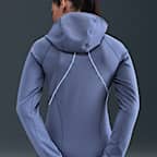 Nike Universa Dri-FIT Dar Kapüşonlu Uzun Kollu Kadın Üstü