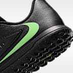 Tacos de fútbol para pasto sintético (turf) para niños grandes Nike Jr. Phantom 6 Low Club