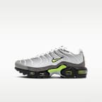 Nike Air Max Plus Older Kids' Shoes