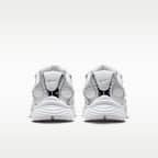 Nike V5 RNR Women's Shoes with Reflective Design Accents