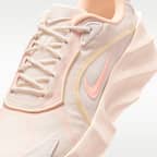 Nike Aura Edge Women's Shoes