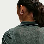Playera de manga larga con encaje ajustada y corte medio para mujer Nike Sportswear Chill Knit