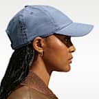 Nike Dri-FIT Club Unstructured Metal Swoosh Cap