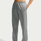 Nike Studio Fleece Sport Pantalón de talle medio Therma-FIT - Mujer