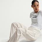 나이키 스포츠웨어 여성 미드라이즈 경량 UV 팬츠