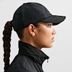 Nike Dri-FIT Club Unstructured Metal Swoosh Cap