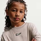Nike Sportswear Older Kids' Oversized T-Shirt