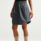 Shorts de tejido Woven de tiro medio oversized para mujer Nike Sportswear