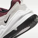 ナイキ テック ヘラ ウィメンズシューズ