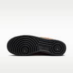 ナイキ エア フォース 1 '07 LV8 メンズシューズ